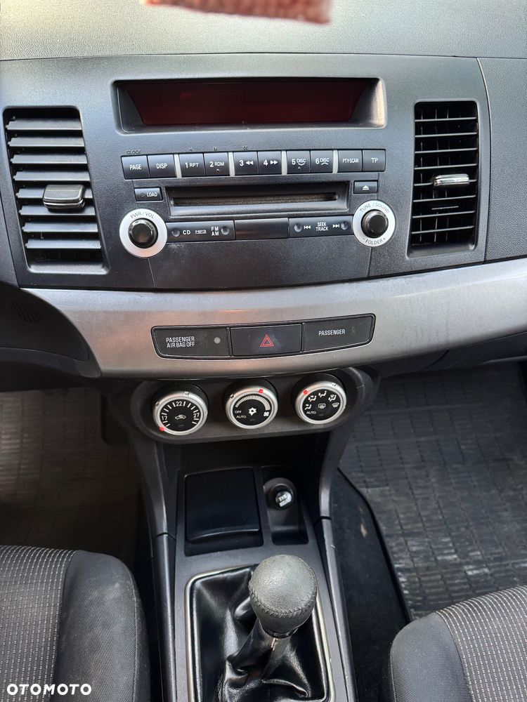 Mitsubishi Lancer - 5