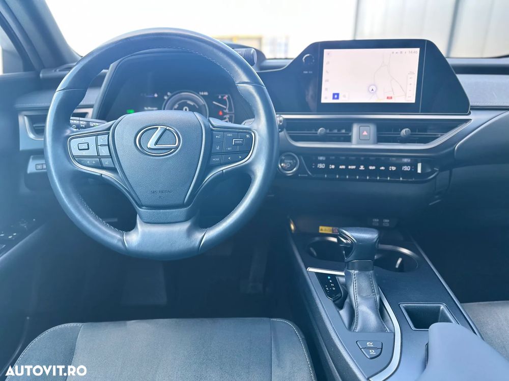 Lexus UX 250h Business Edition - 24