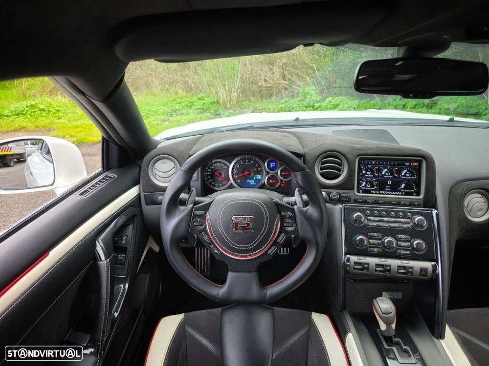 Nissan GT-R 3.8 V6 Black Edition - 7