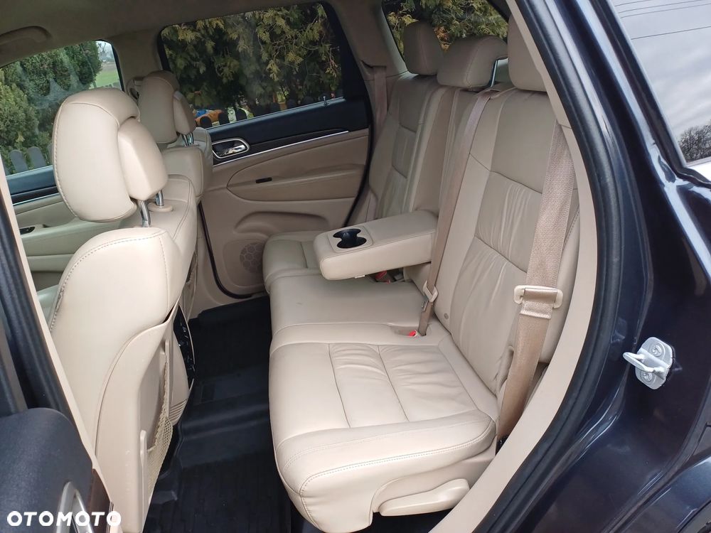 Jeep Grand Cherokee - 16