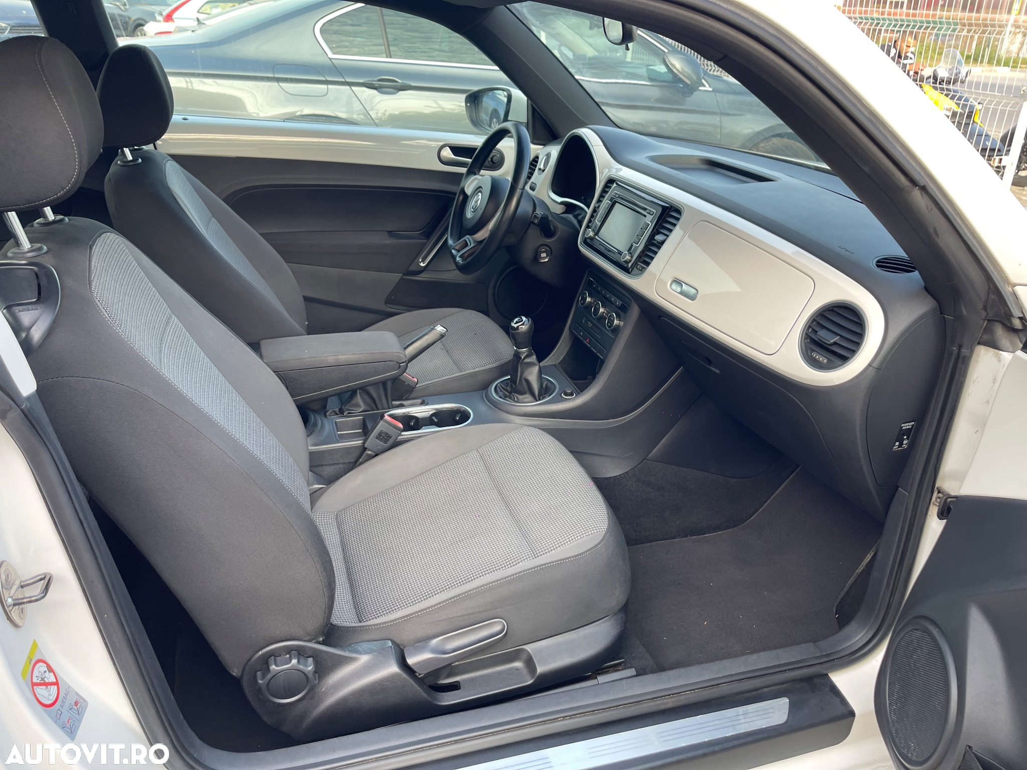 Volkswagen Beetle 1.6 TDI Design - 4