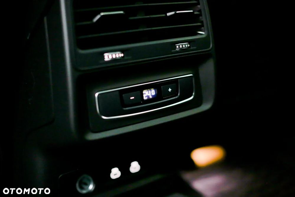 Audi Q8 55 TFSI mHEV Quattro Tiptronic - 6