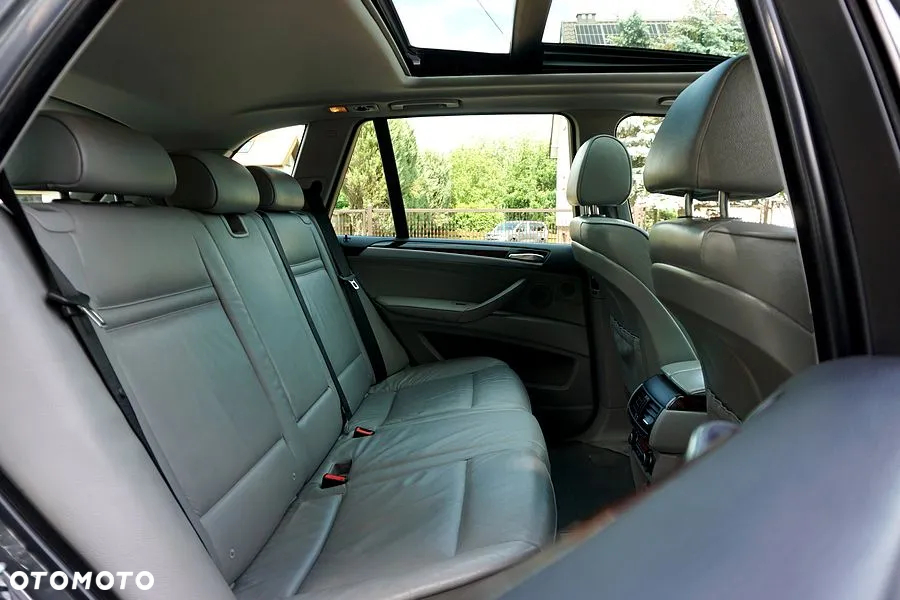 BMW X5 3.0si xDrive - 25