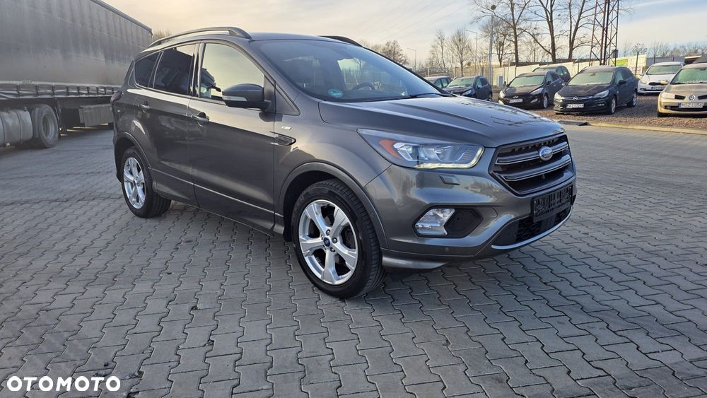 Ford Kuga 1.5 EcoBoost 2x4 ST-Line - 8