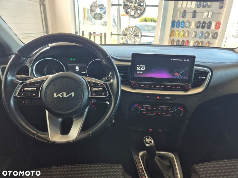 Kia Ceed 1.5 T-GDI M - 13