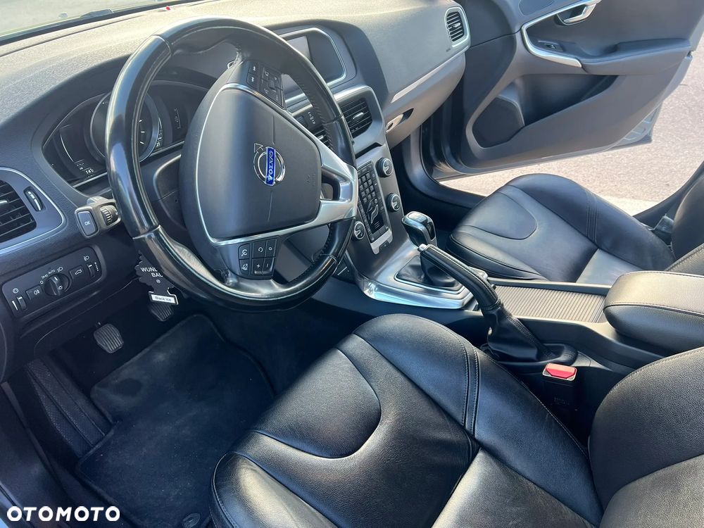 Volvo V40 D4 Summum - 12