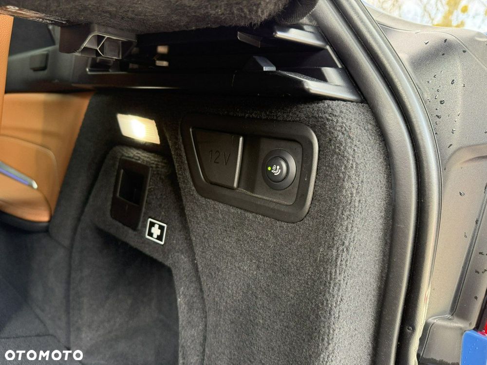 BMW X7 M50i sport - 28