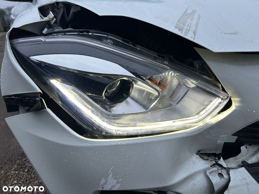 Suzuki Swift 1.2 Premium Plus - 7