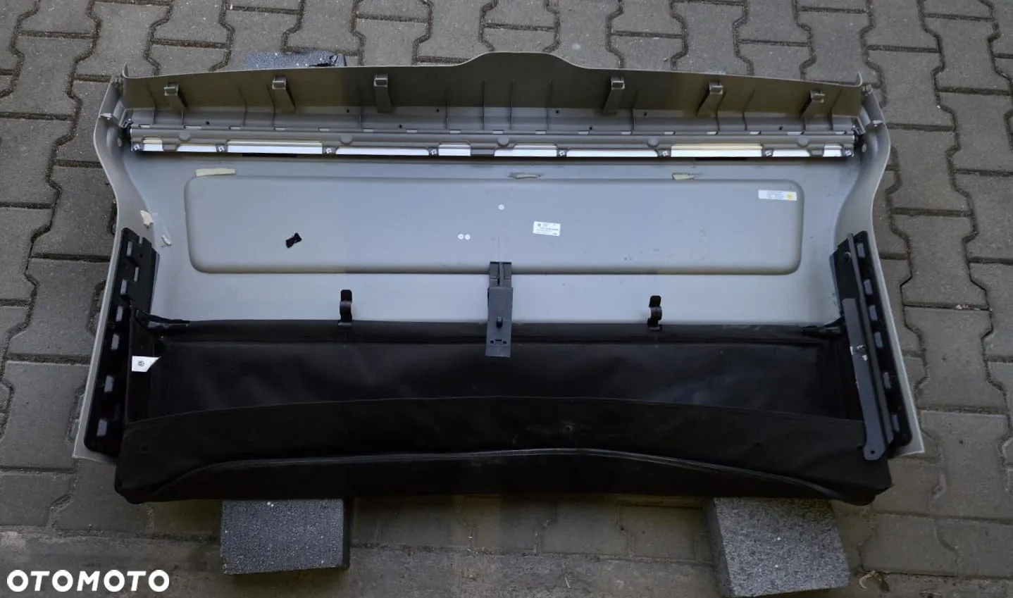 VW T6 MULTIVAN CALIFORNIA SCHOWEK NA KRZESŁA ROLETA TAPICERKA KLAPY TYŁ 7E7867602K 7E7867602 - 3