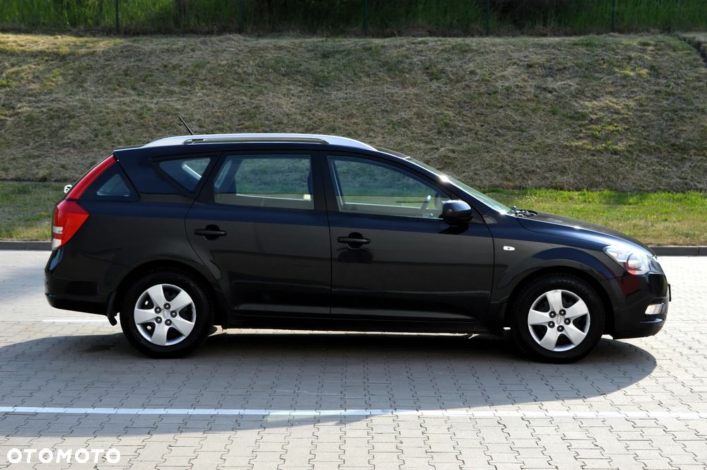 Kia Ceed 1.6 Comfort + - 28