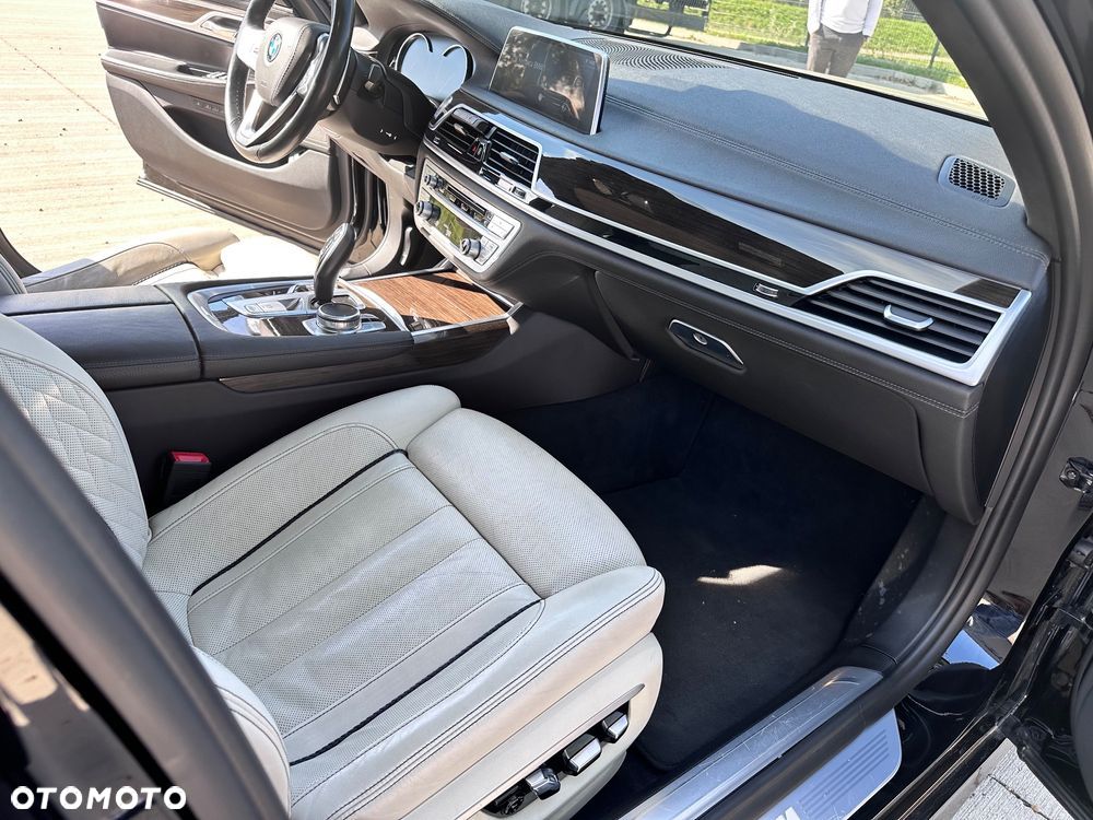 BMW Seria 7 740Li - 5