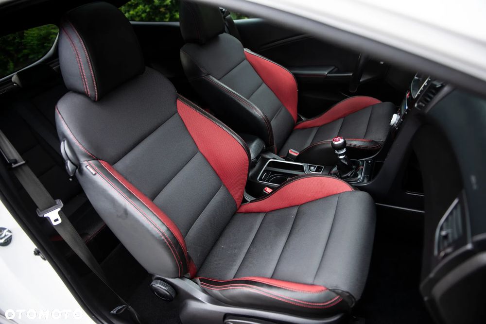 Hyundai i30 1.6 T GDI Turbo - 35