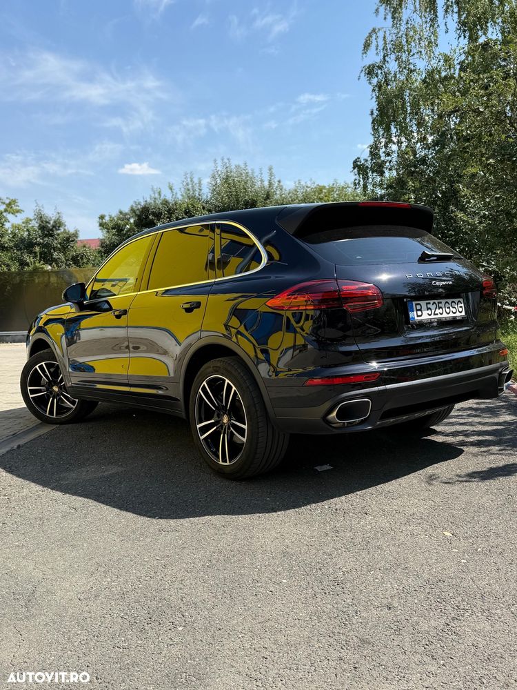 Porsche Cayenne - 3