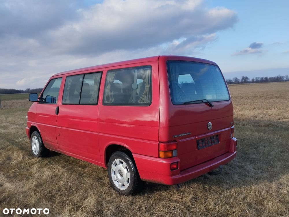 Volkswagen Multivan - 13