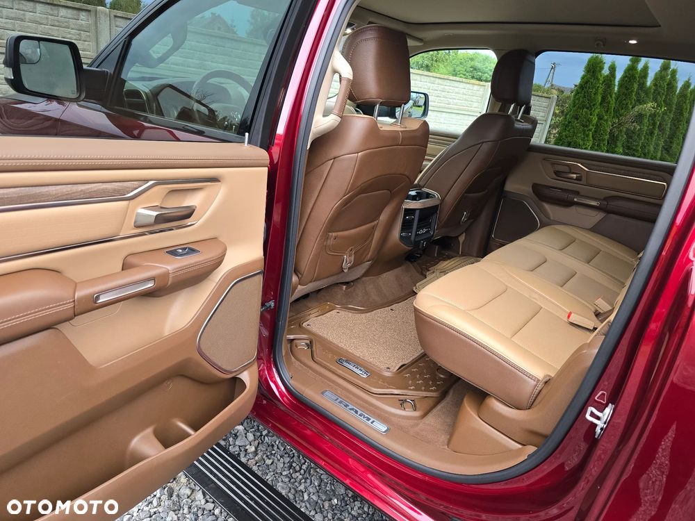 RAM 1500 Crew Cab Shortbed Longhorn - 14