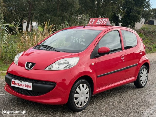 Peugeot 107 1.0 Trendy 2 Tronic - 1