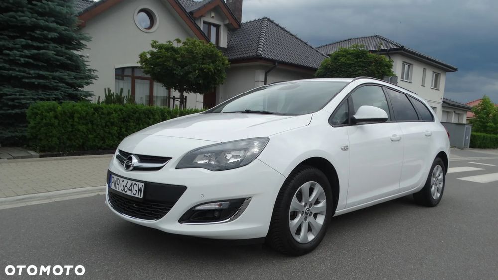 Opel Astra 1.4 Turbo Exklusiv - 1