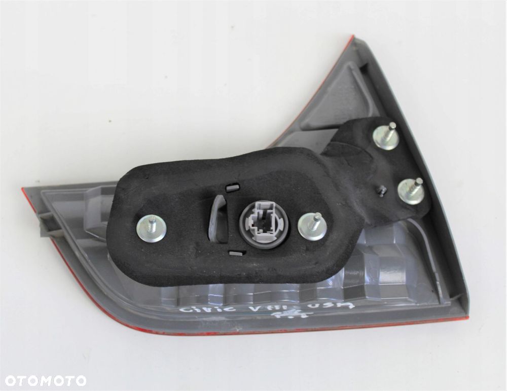 LAMPA PRAWY TYŁ KLAPA HONDA CIVIC VIII USA - 4