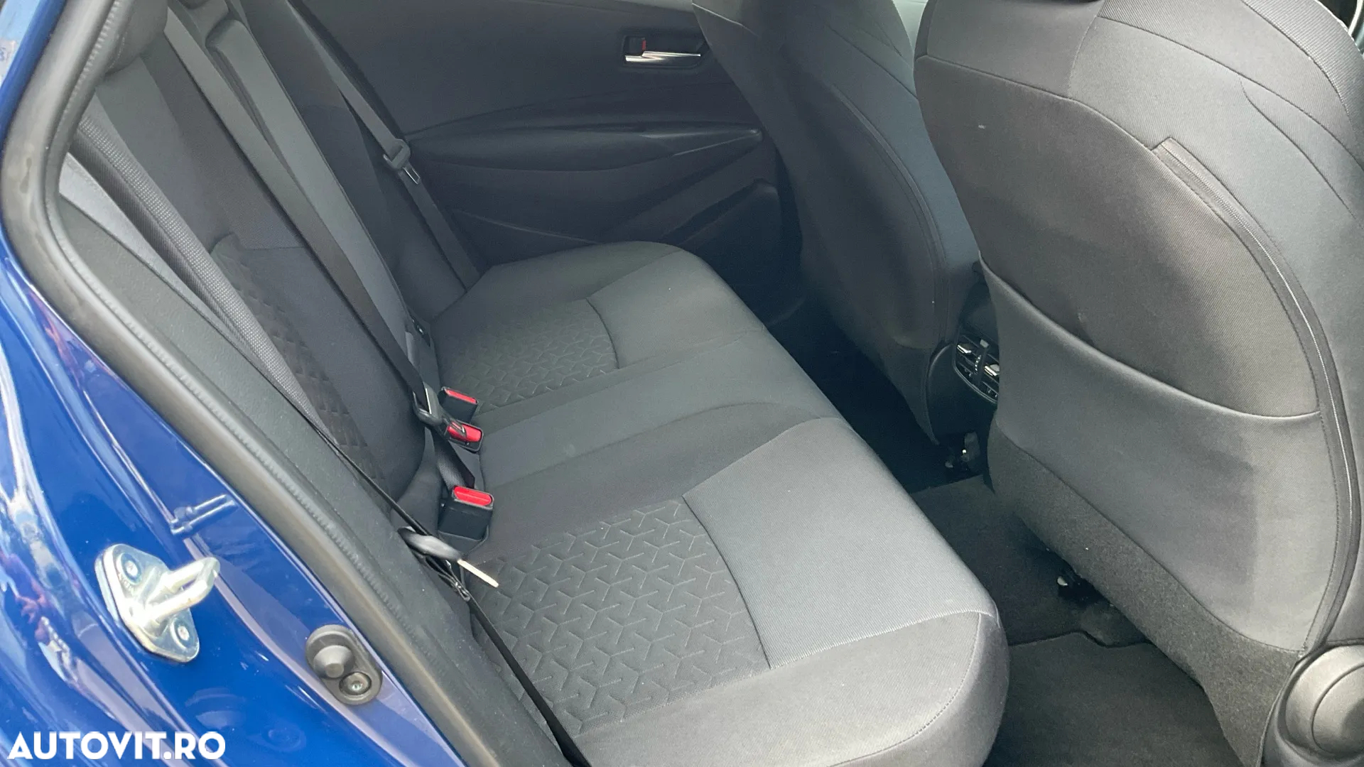 Toyota Corolla 1.8 HSD TS Dynamic - 10
