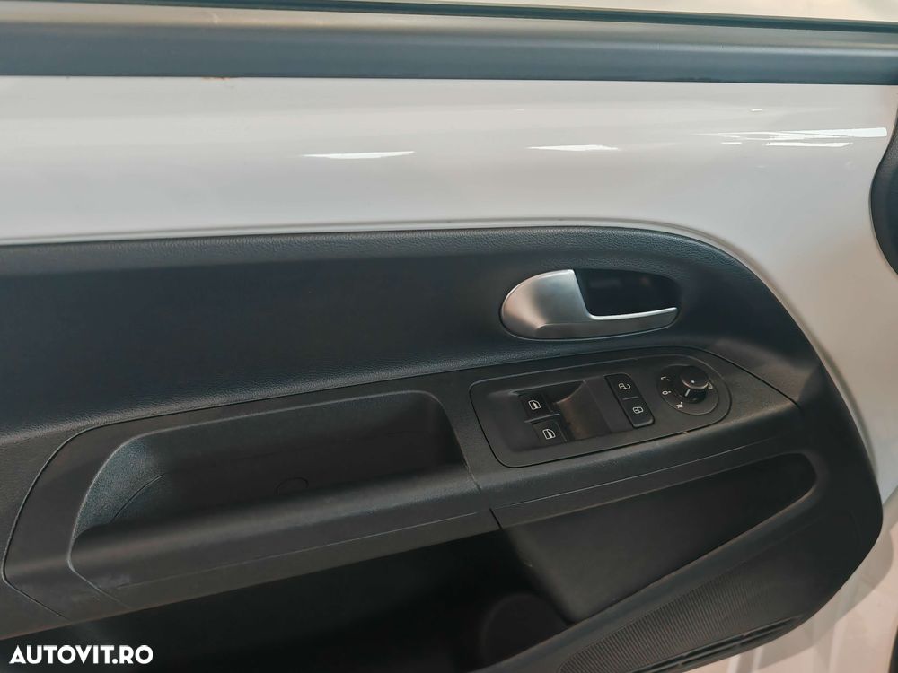 Volkswagen up! - 17