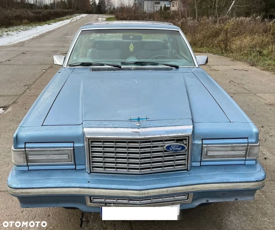 Ford Thunderbird - 9