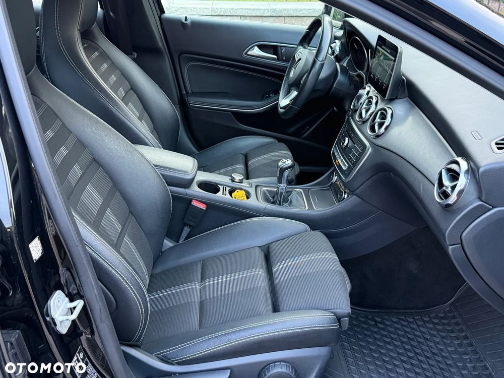 Mercedes-Benz GLA 180 (CDI) d Urban - 13