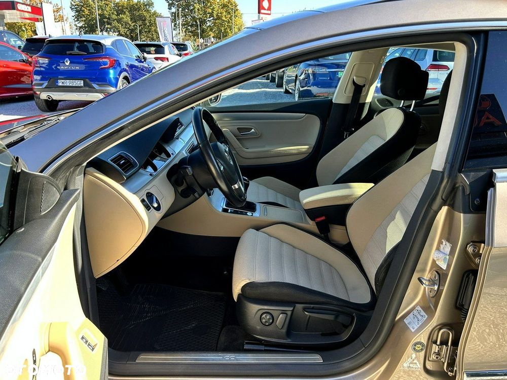 Volkswagen Passat CC - 10