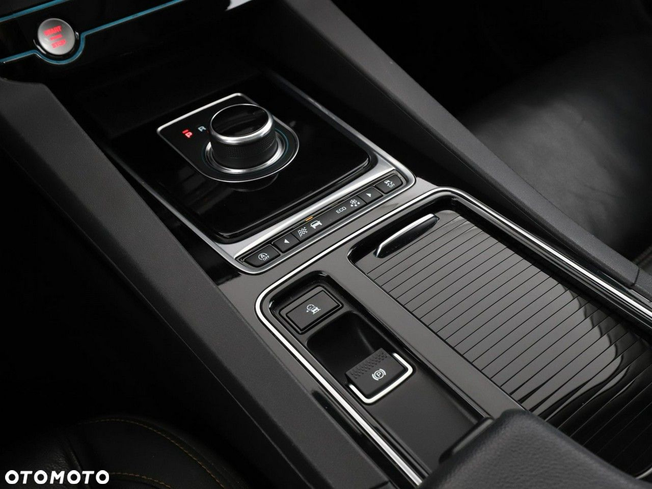 Jaguar F-Pace 2.0 i4D AWD Portfolio - 27