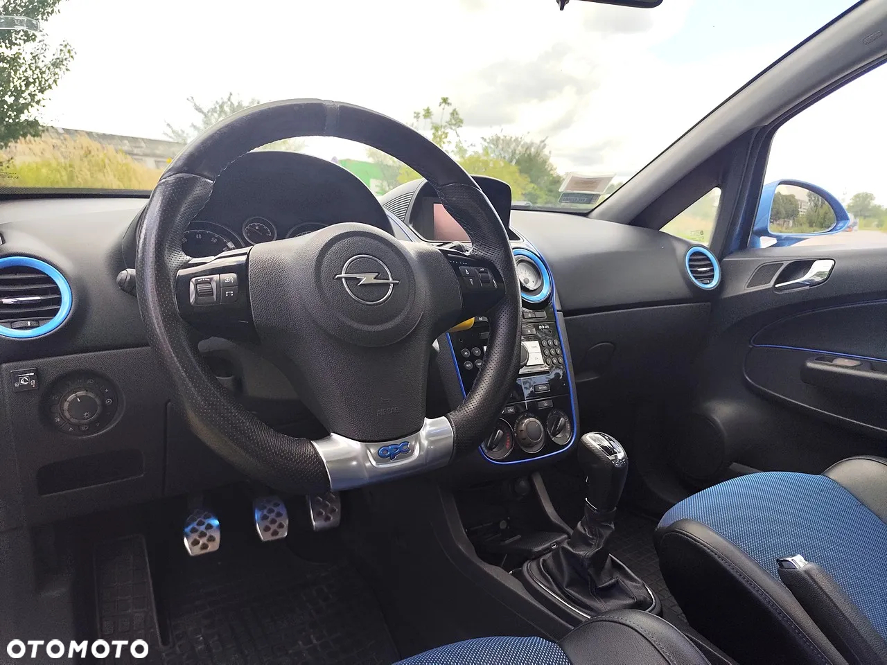 Opel Corsa 1.6 Turbo OPC - 11