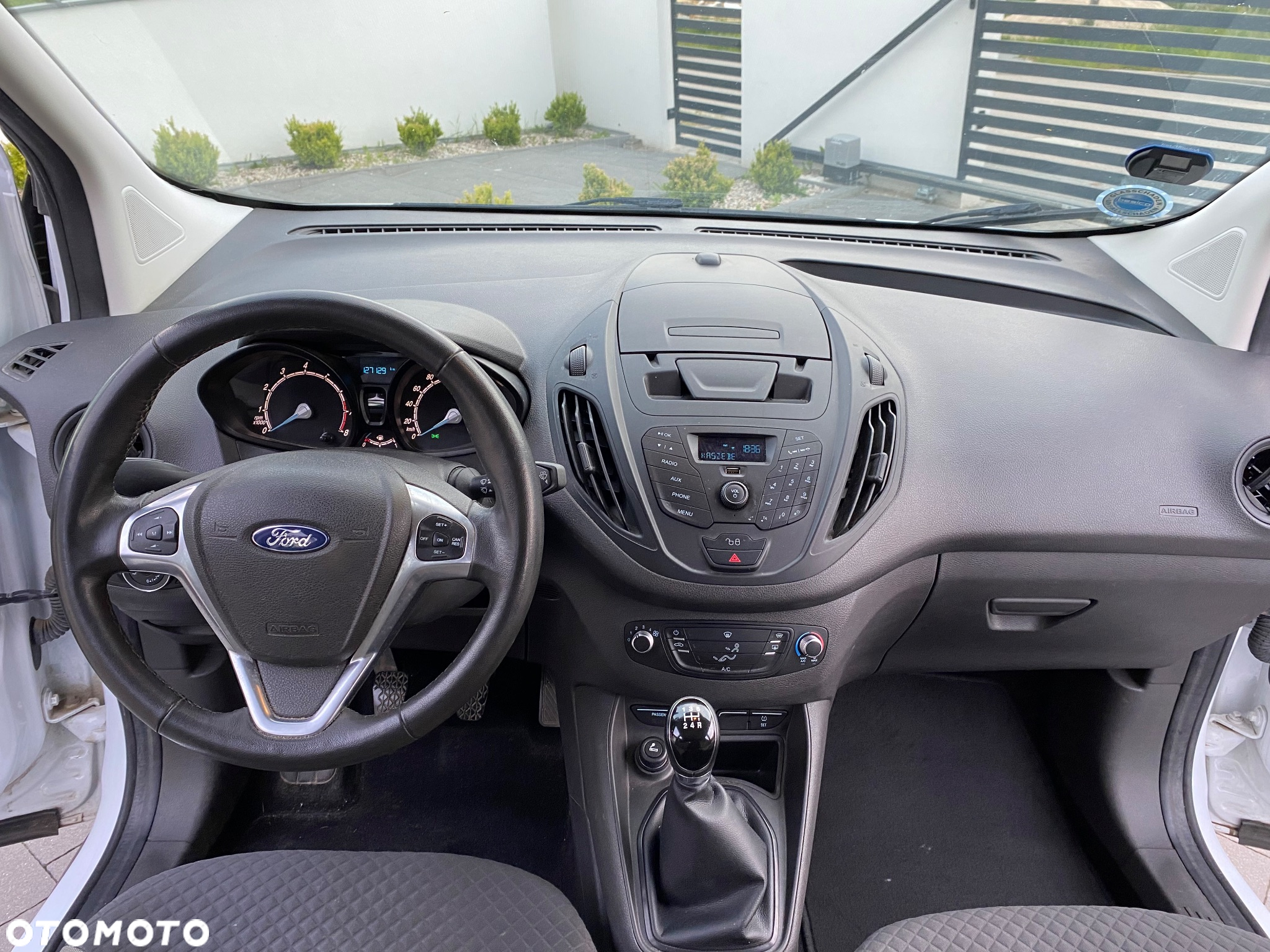 Ford Transit Courier 1.0 EcoBoost Ambiente - 11