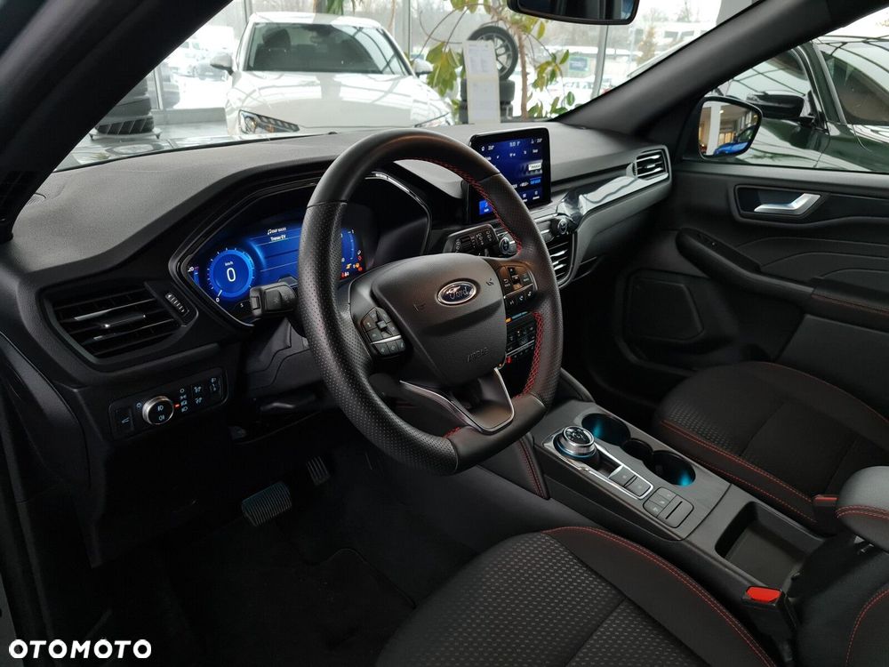 Ford Kuga - 12