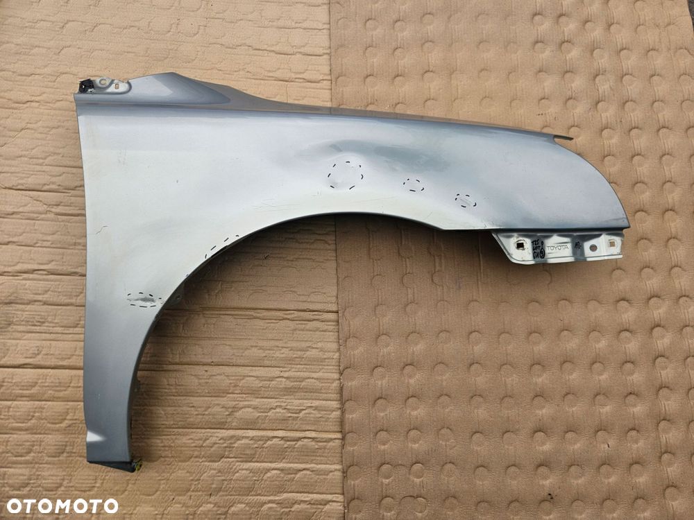 toyota avensis t25 06-08 błotnik prawy 6t1 - 1