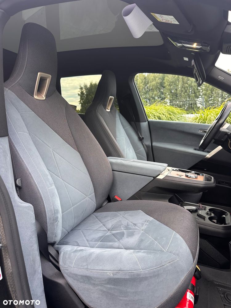 BMW iX xDrive40 76.6kWh Signature - 22