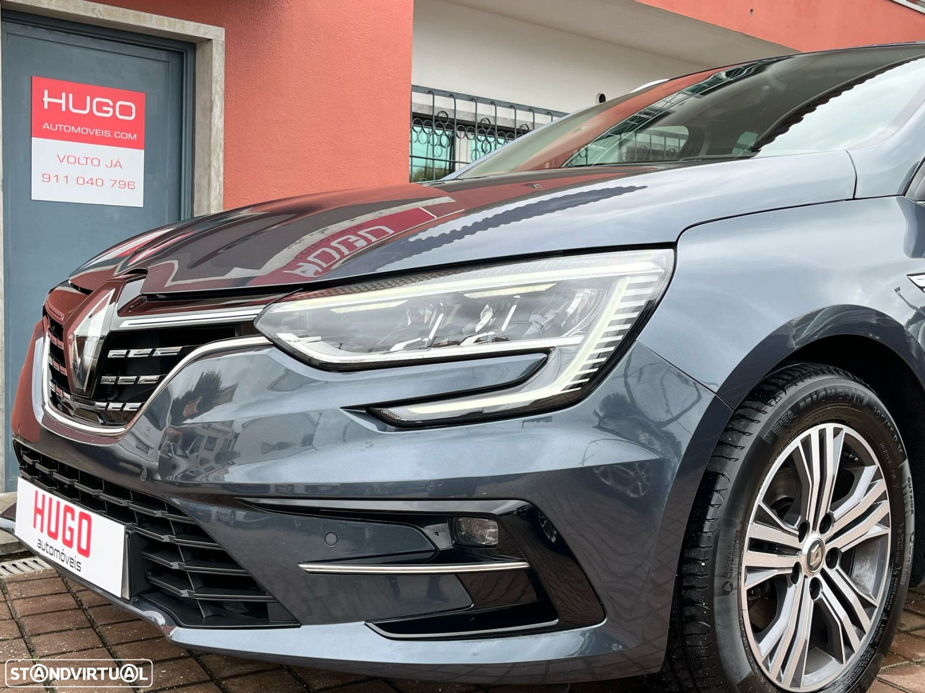 Renault Mégane Sport Tourer 1.5 Blue dCi Limited EDC - 4