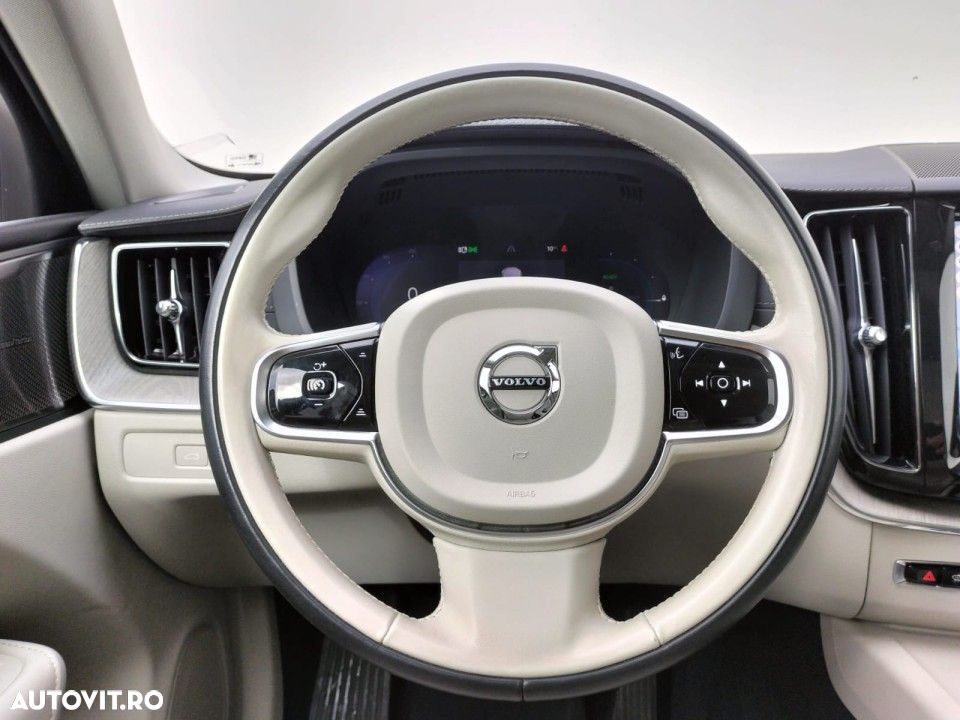 Volvo XC 60 - 13