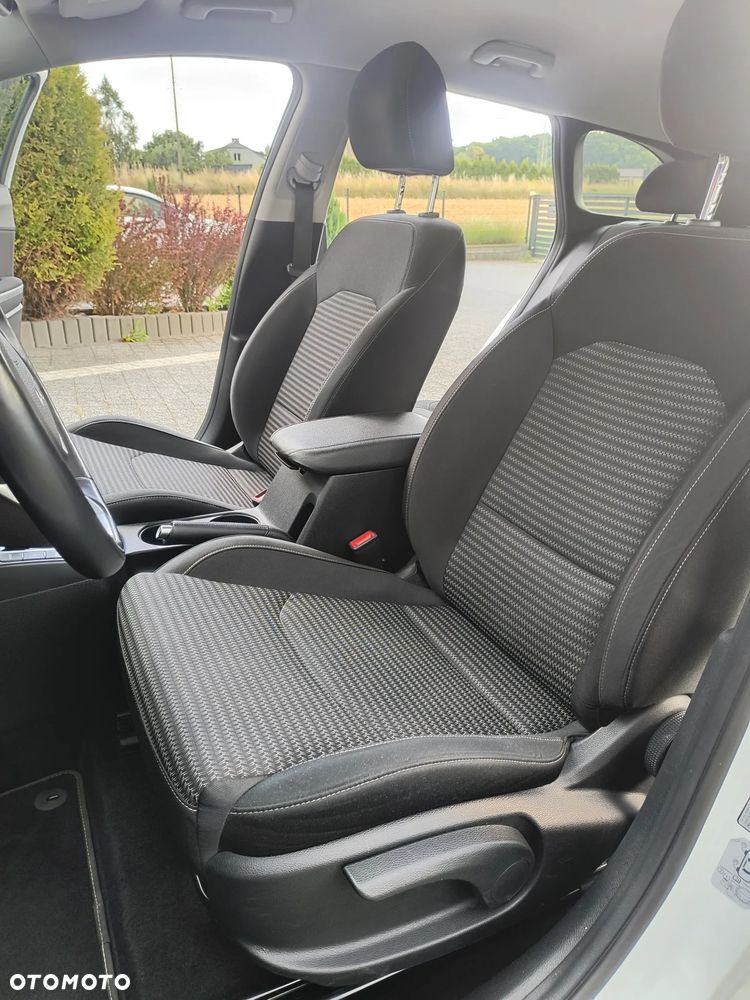 Kia Ceed 1.5 T-GDI L Business Line Plus DCT - 17