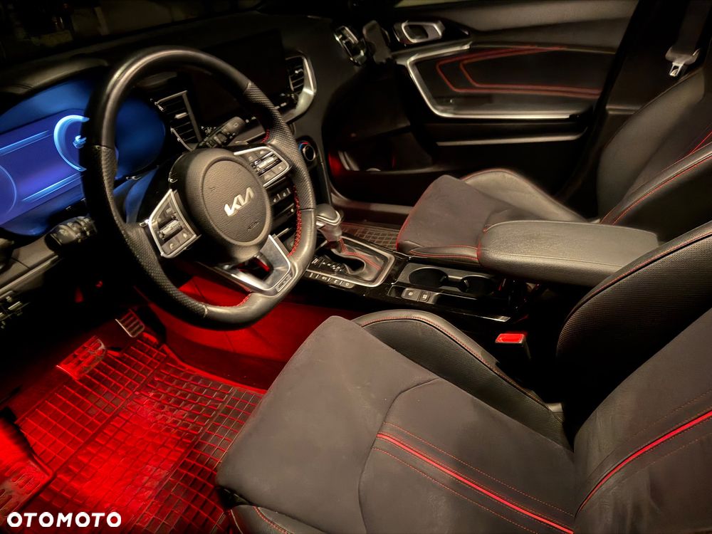 Kia ProCeed 1.6 T-GDI GT DCT - 17