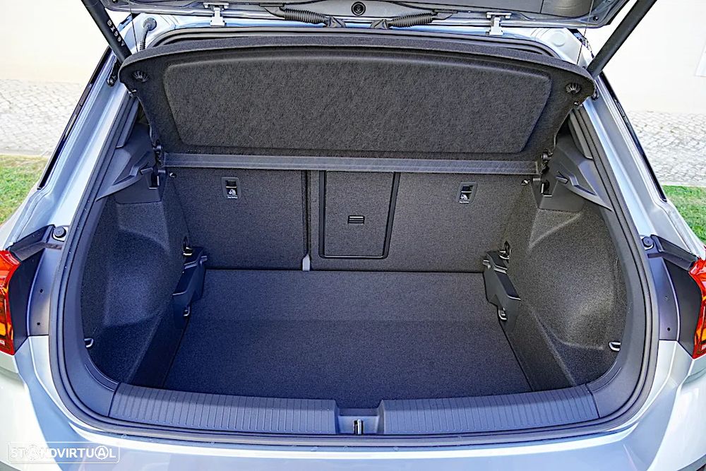 VW T-Roc 1.5 TSI R-Line DSG - 19