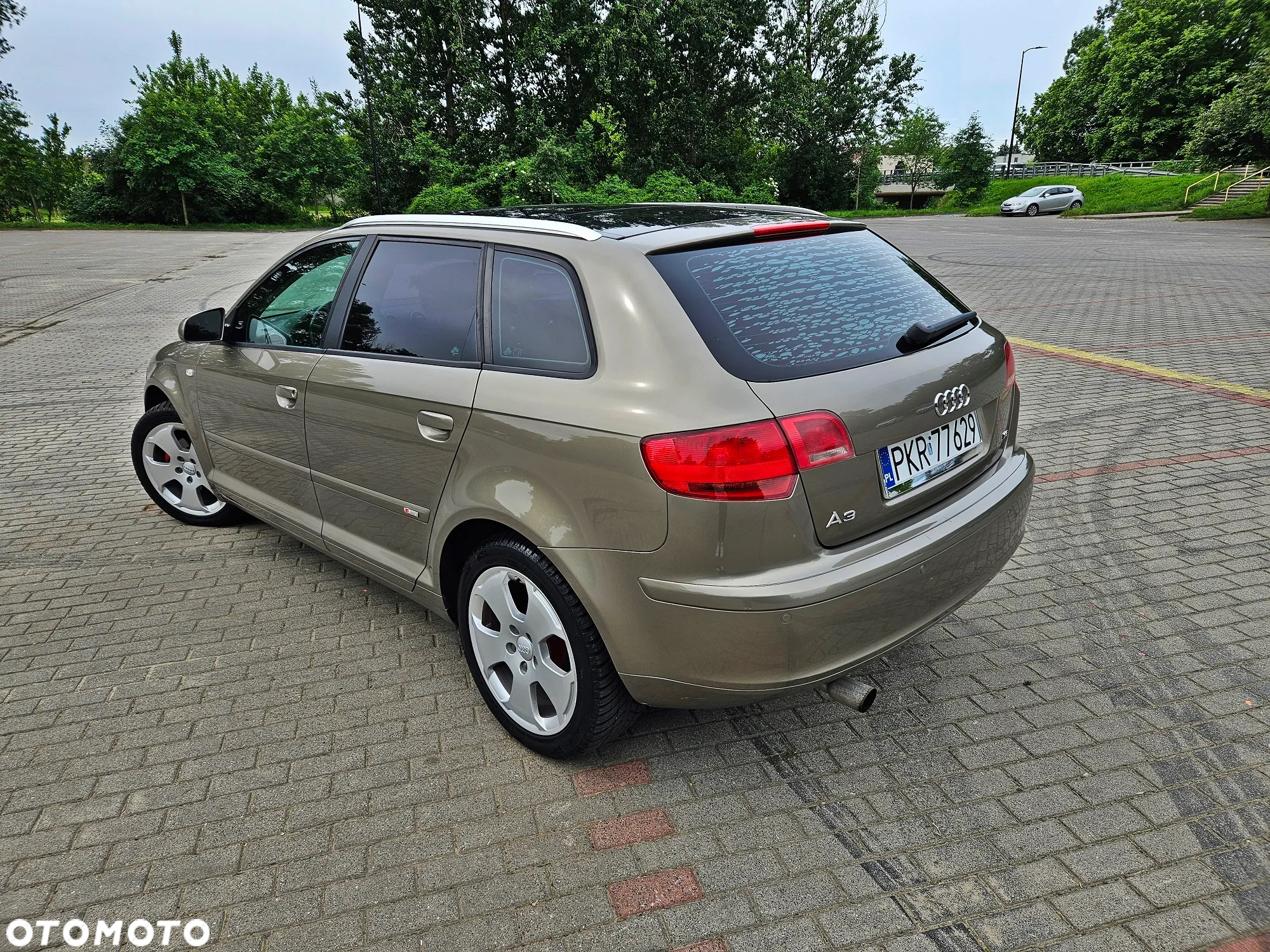 Audi A3 1.6 Sportback S tronic S line Sportpaket (plus) - 4
