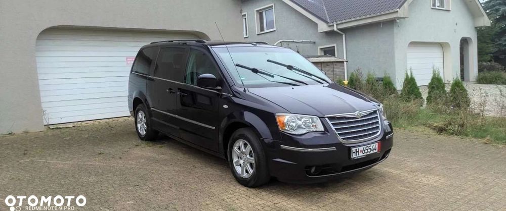 Chrysler Town & Country - 26
