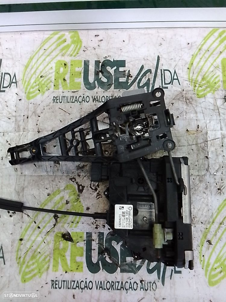Fecho Da Porta Frente Esq Opel Corsa D (S07) - 2