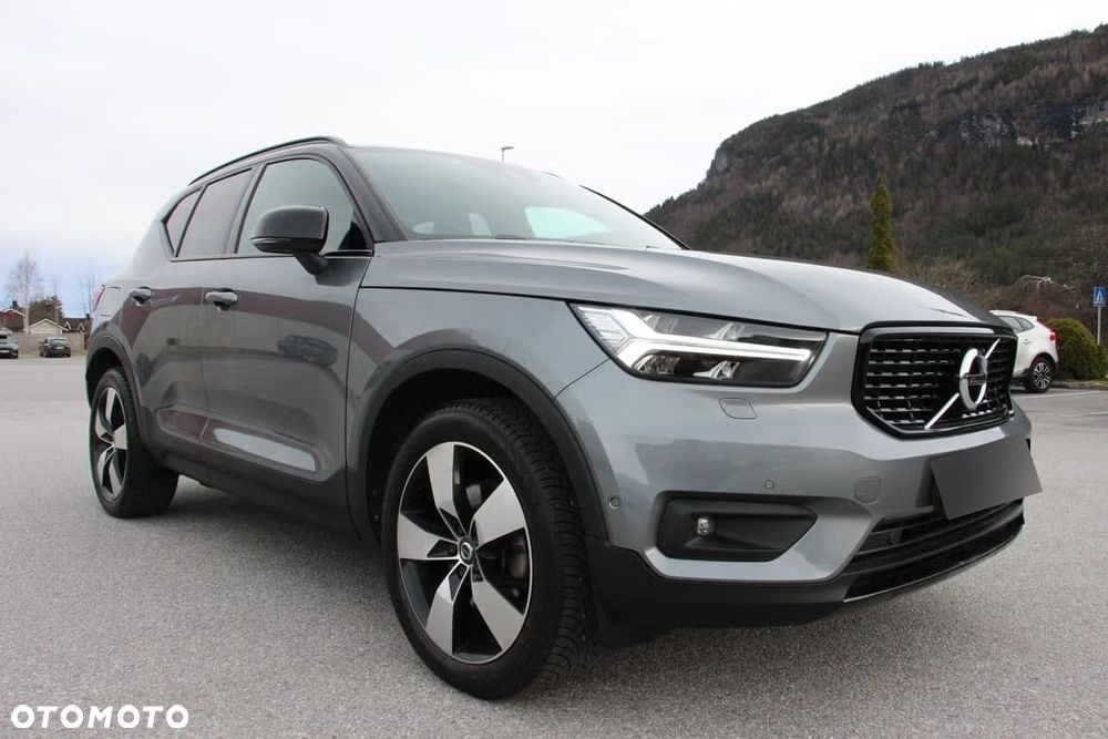 Volvo XC 40 D4 AWD Geartronic R-Design - 4