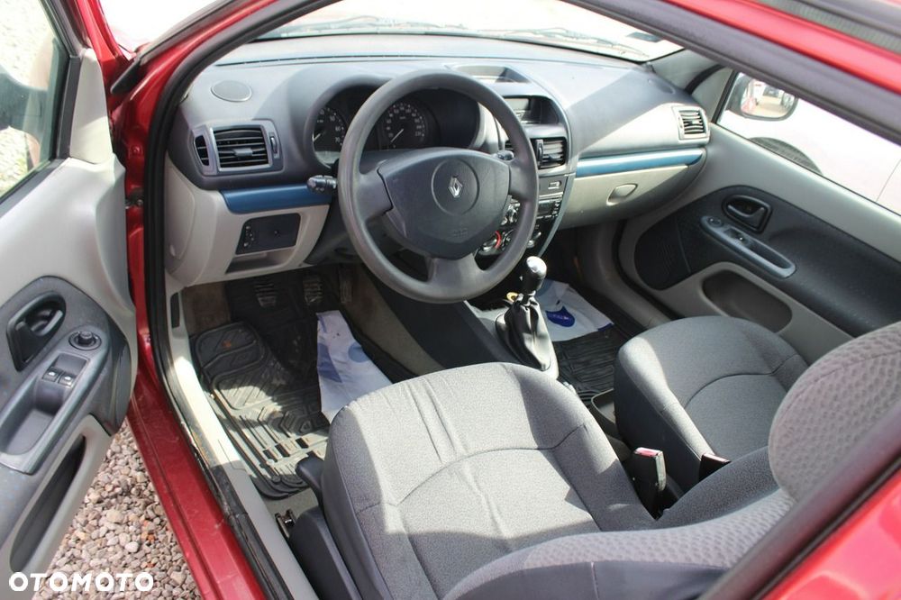 Renault Clio - 8
