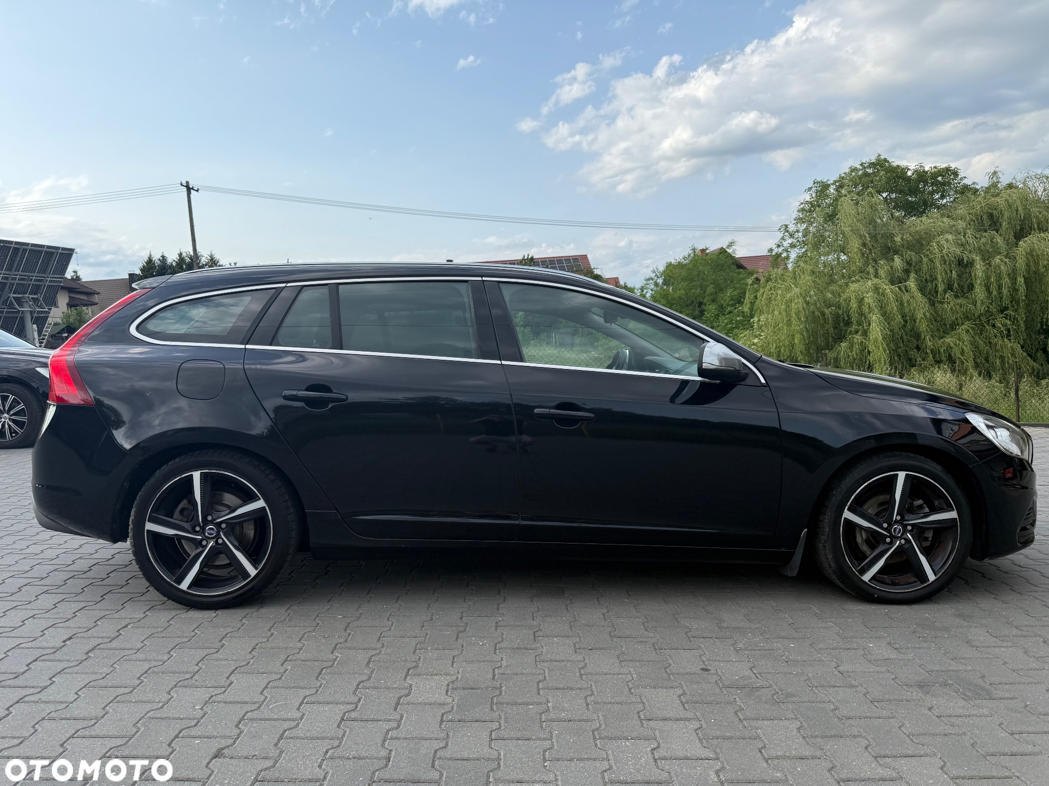 Volvo V60 T3 R-Design Kinetic - 4
