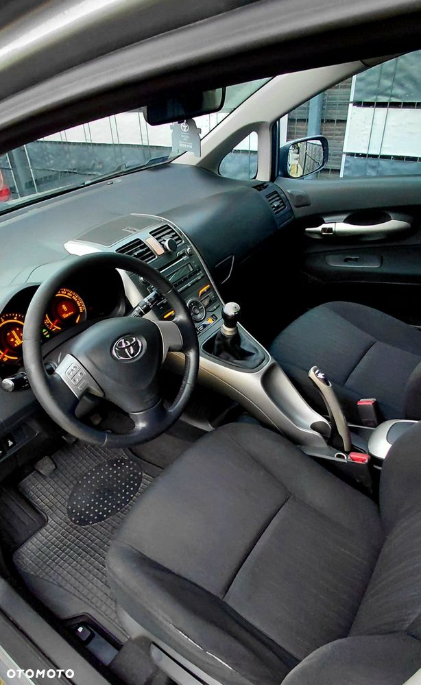 Toyota Auris 1.4 D-4D Premium - 9