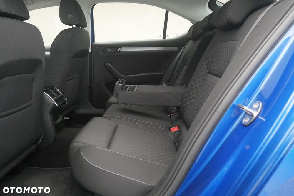 Skoda Superb 2.0 TSI Ambition DSG - 15