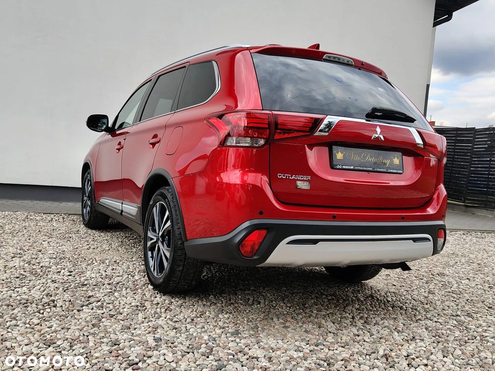 Mitsubishi Outlander - 4