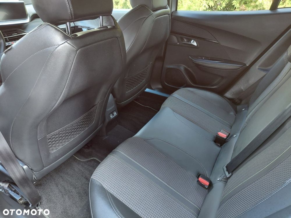 Peugeot 2008 1.2 PureTech GT Line S&S - 22
