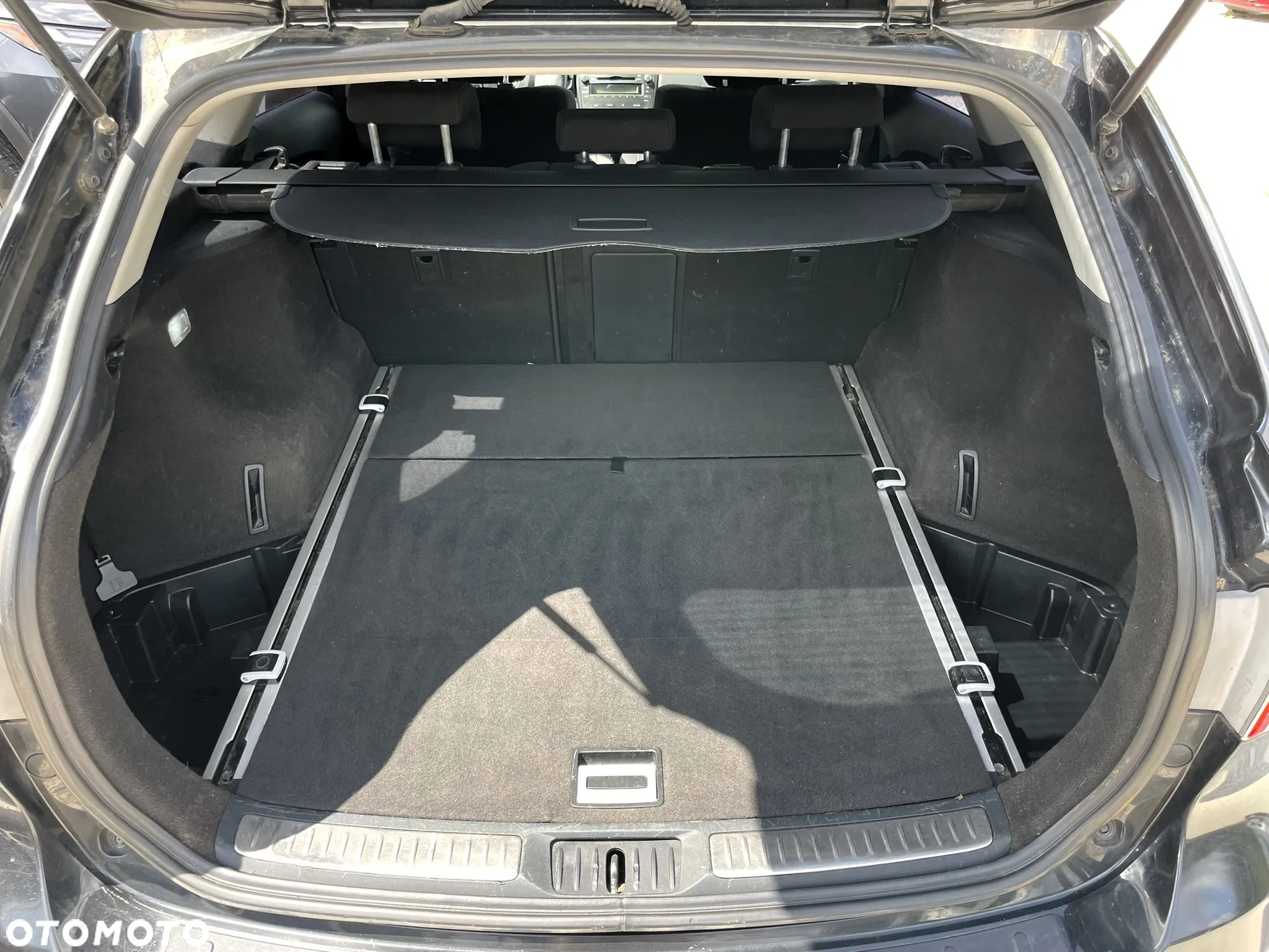 Toyota Avensis 1.8 Business Edition - 20