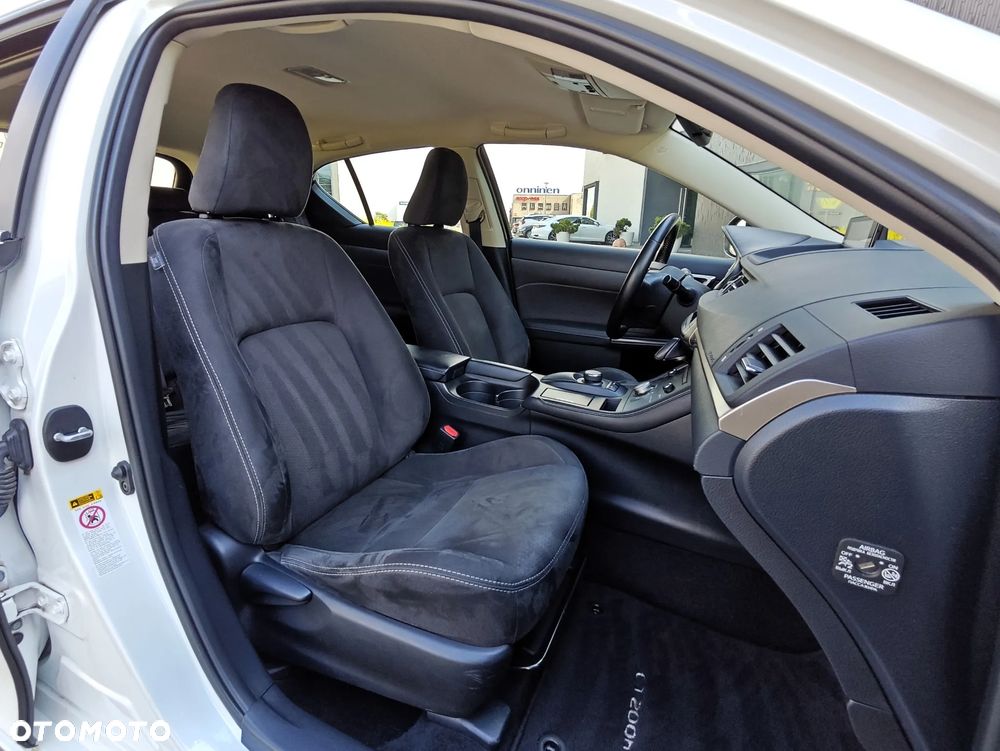 Lexus CT 200h Elegance EU6 - 13